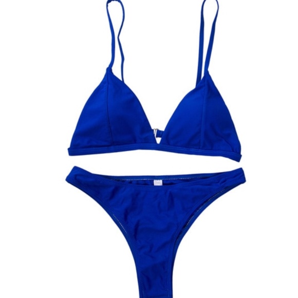 Bikini - Picture 3 of 6